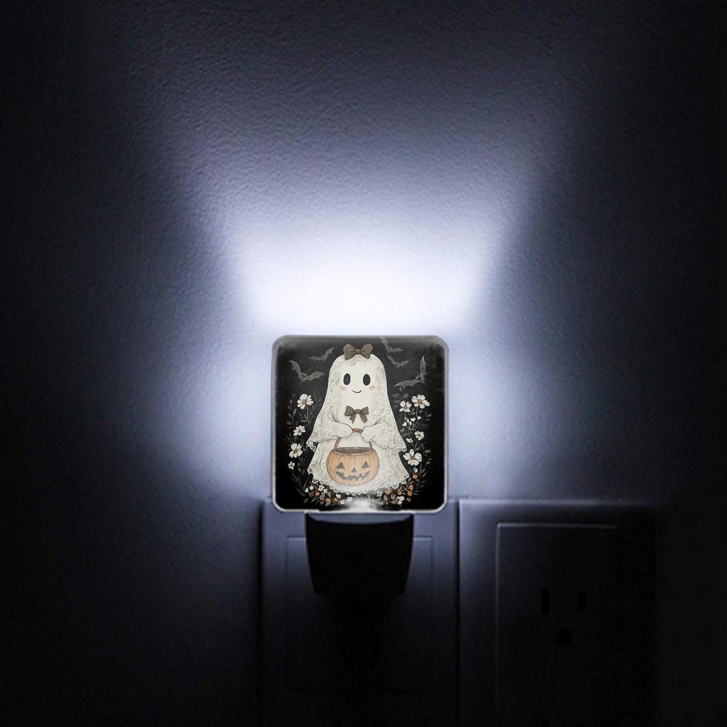 Horror Themed Spirit LED Night Lights, 2-Piece ABS Set with Automatic Sensor