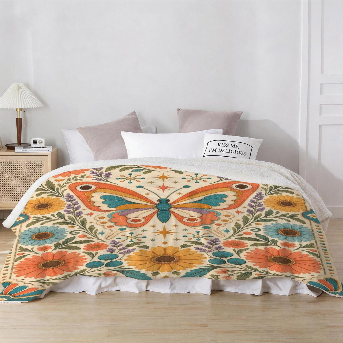 Butterfly Blanket, 90 x 108 Inch Sherpa Fleece with Retro Floral Design