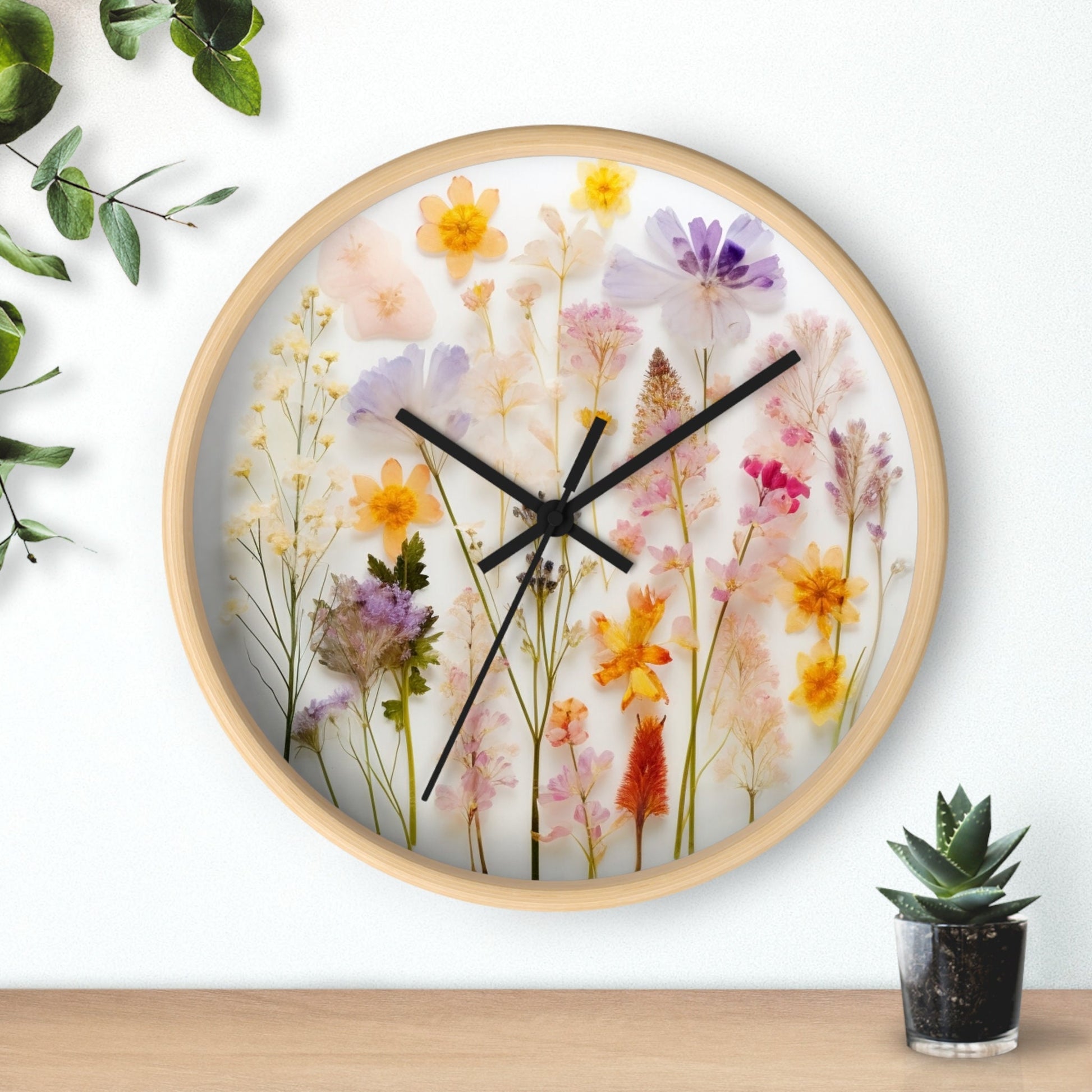 Unique Pretty Dried Flower Wall Clock - Thoughtful Gift Idea for Mom