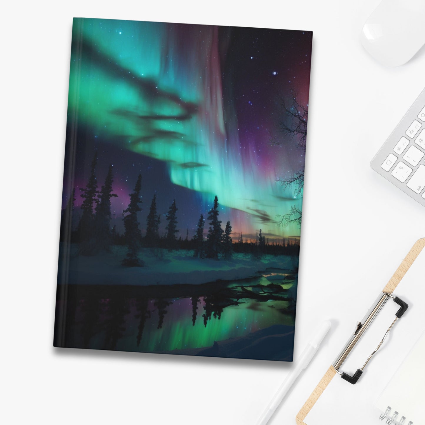 Aurora Borealis Inspired Journal: Northern Lights Diary for Creative Expression and Artistic Inspiration