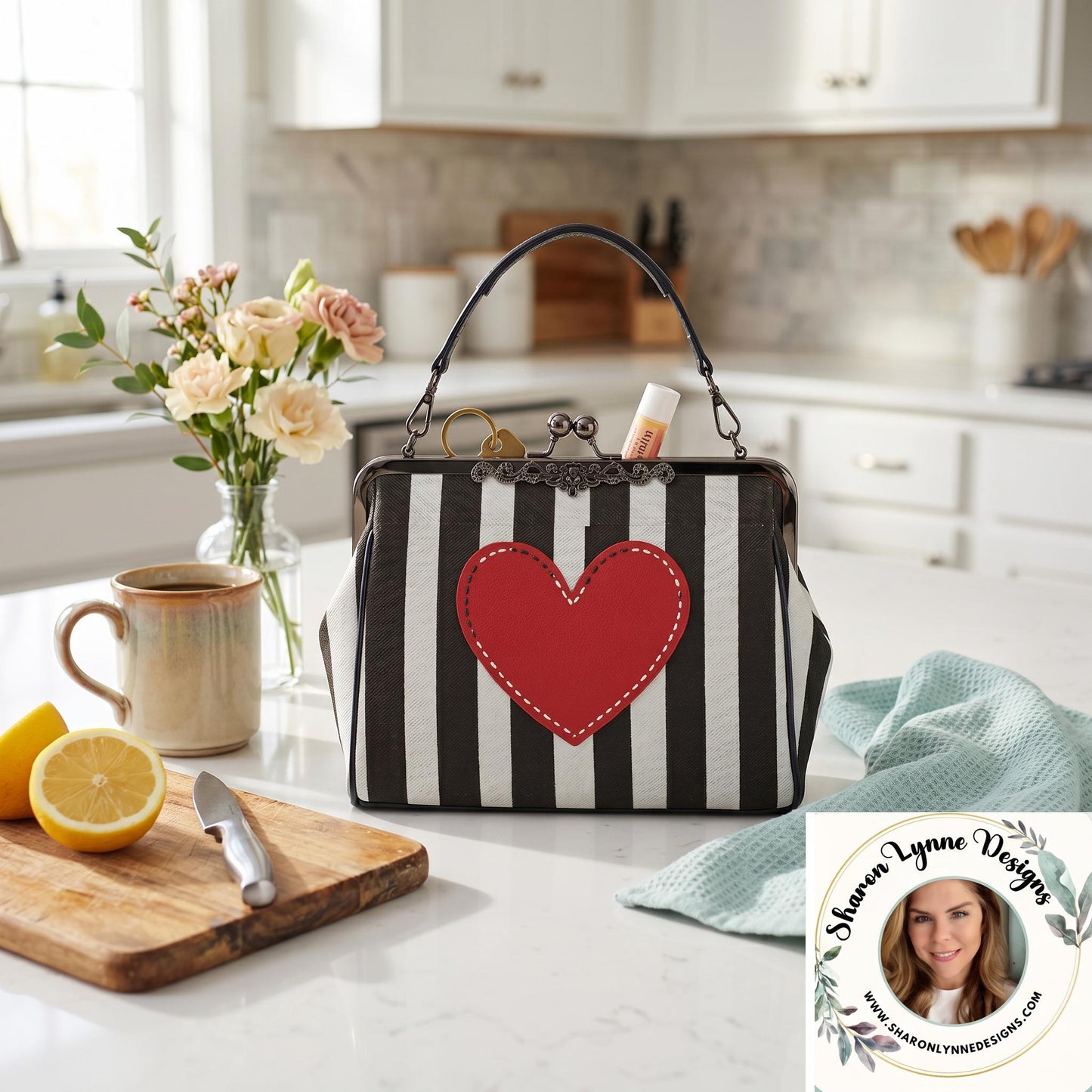 Striped Heart Kisslock Crossbody Bag, Vintage-Inspired PU Leather Handbag