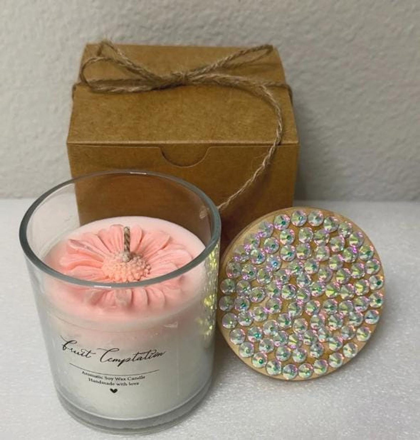 Peach Scented Candle with Rhinestone Lid – Elegant Floral Decor