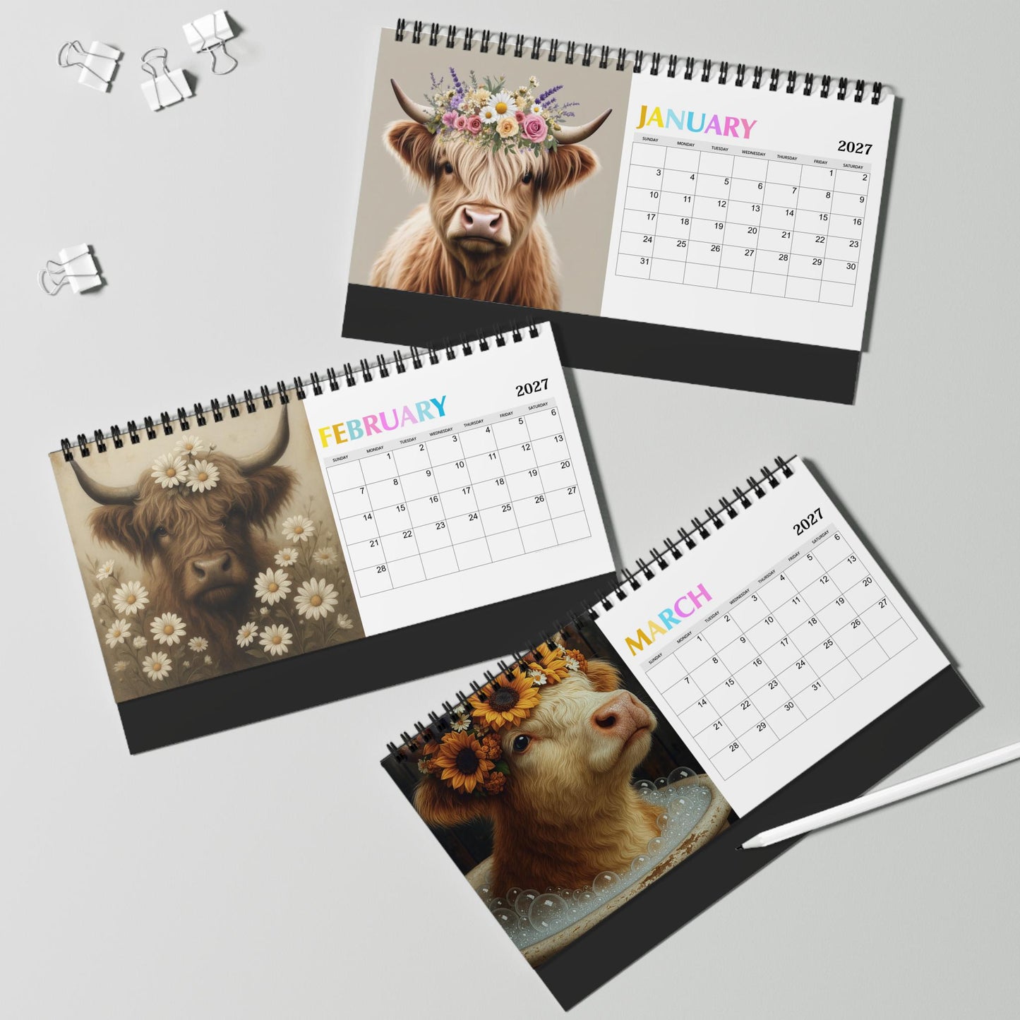 Highland Cow Desktop Calendar: Rustic Farmhouse Office Decor 2027