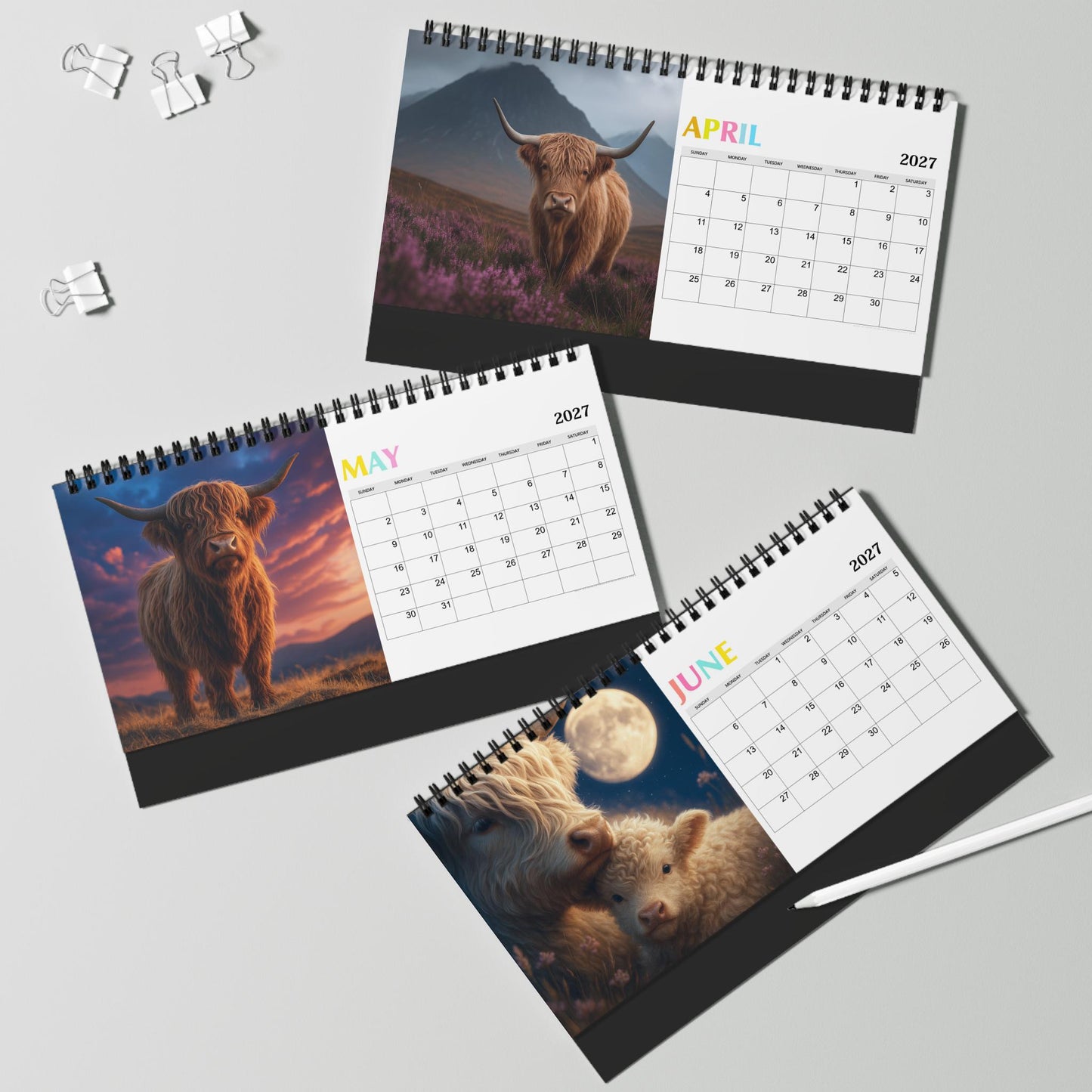 Highland Cow Desktop Calendar: Rustic Farmhouse Office Decor 2027