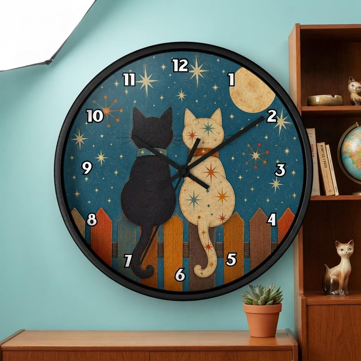 Vintage Clock, Cat Wall Design with Plexiglass Face and Silent Movement